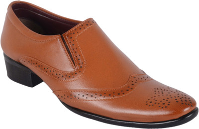 

1AAROW Slip On For Men(Tan