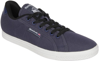 

REEBOK ON COURT V Running Shoes For Men(Blue