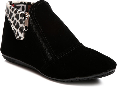 

Elan Boots For Women(Black, White), W.black