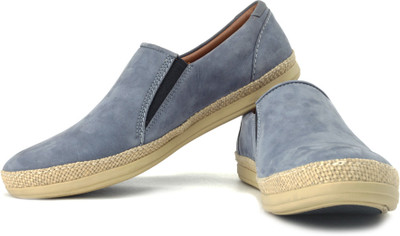 

Clarks Mask Step Loafers For Men(Multicolor, Denim blue nbk