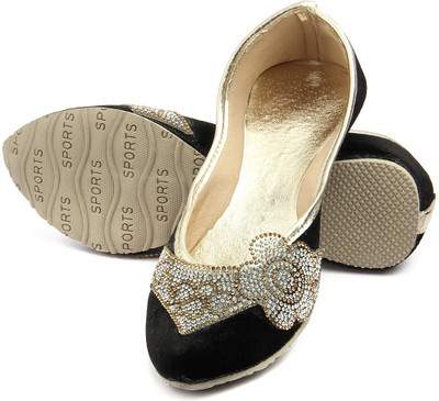 

Tashi Stylish Black Jutis For Women(Black