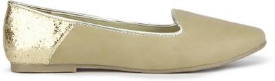 Footin By Bata Bellies