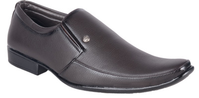 

Dakarr Slip On For Men(Brown