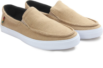 

Vans BALI SF Men Loafers For Men(Khaki), (hemp) khaki/rasta
