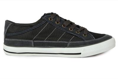 Spunk Passion Sneakers