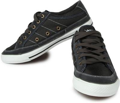 Spunk Passion Sneakers