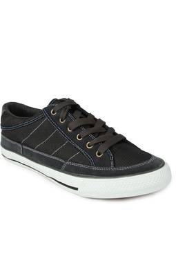 Spunk Passion Sneakers