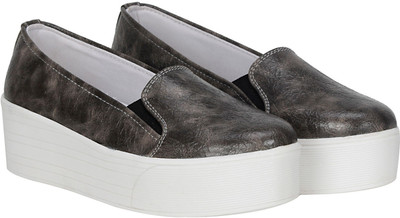 

Kraasa Height Increasing Casuals For Women(Grey