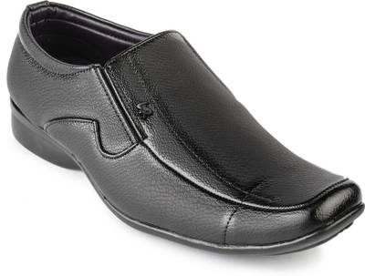 Baaj Slip On