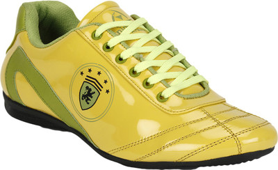 

Knight Ace Sports Football Shoes For Men(Yellow)