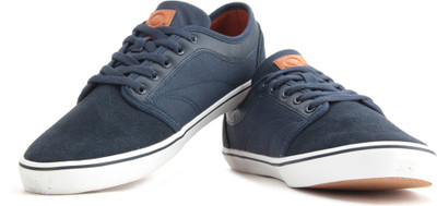 

United Colors of Benetton Men Sneakers For Men(Blue, 902