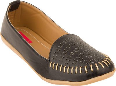 

Footrendz Cutwork Bellies For Women(Black, Gold