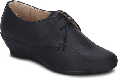 

Get Glamr Eliot Casuals For Women(Black