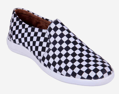 

Goyal Black white Checks Loafers For Men(Black, White)