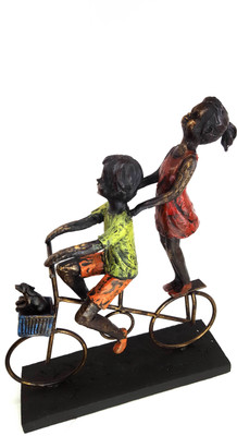 

X-Gift Aramani brother and sister memory of childhood Decorative Showpiece - 7 cm(Polyresin, Multicolor)