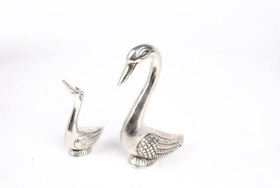 

Friends India Table Decor Decorative Showpiece - 6 cm(Silver, Silver)