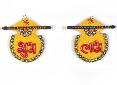 

Creative Handicraft Designer Kundan Matki Shubh Labh Door Hanging Decorative Showpiece - 5 cm(Wooden, Brown)