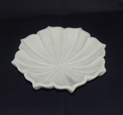 

Mahaveer Creation Decorative Showpiece - 6 cm(Stoneware, White)