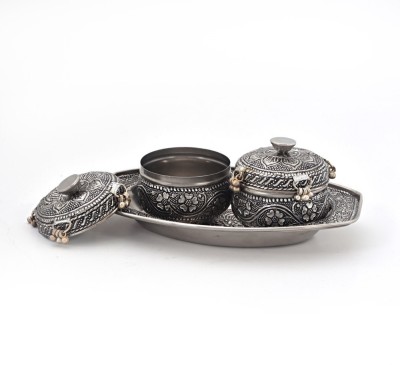 

Shree Sai Handicraft Unique Oxidize Mouth Freshener Box Pair N Metal Tray Set Aluminium Decorative Platter(Silver, Pack of 3)