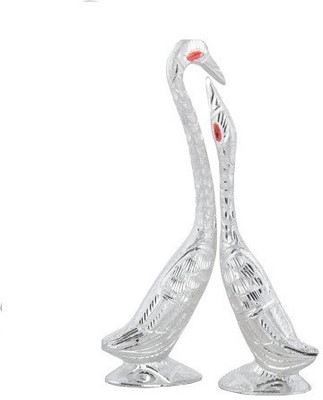 

TRENDZ MART GLOBAL metal handicraft kissing swan pair Decorative Showpiece - 18 cm(Cast Iron, Silver)