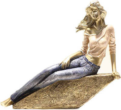 

X-Gift Aramani Valentine love romantic lady Decorative Showpiece - 24 cm(Polyresin, Multicolor)