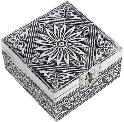

Store Indya Handmade Jewellery Vanity Box(Silver)