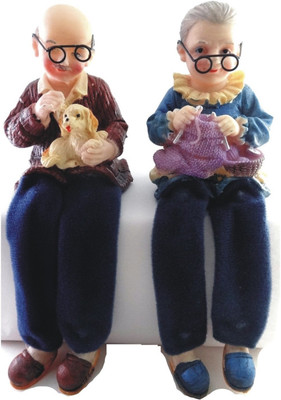 

Amazin Happy Parents Decorative Showpiece - 20 cm(Polyresin, Multicolor)