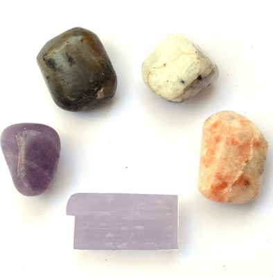 

Reiki Crystal Products 100 % Original For Depressed Tumble Stone Kit Not Dyed Charged By Reiki Grand Master & Vastu Expert Decorative Showpiece - 2 cm(Crystal, Multicolor)