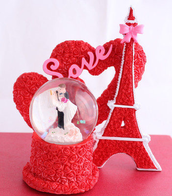 

AtneP Valentine Gift Snow Globe Dome Eiffel Tower Double Heart with Light by Lilone Decorative Showpiece - 30 cm(Plastic, Multicolor)