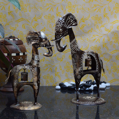 

eCraftIndia Decorative Giraffe Couple Decorative Showpiece - 38.1 cm(Aluminium, Brown, Silver)