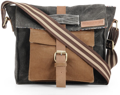 

The House of Tara Men Casual Black Canvas Sling Bag
