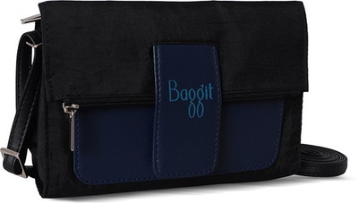 

Baggit Women Casual Black Nylon Sling Bag
