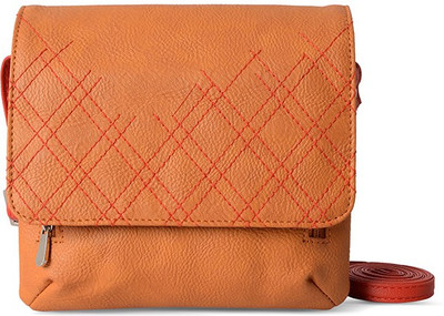 

Baggit Women Casual Brown PU Sling Bag