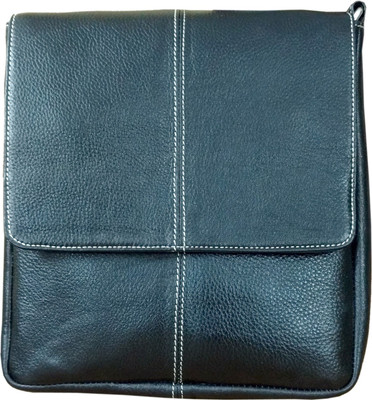 

Tan Ritcher Men Formal Black Genuine Leather Sling Bag
