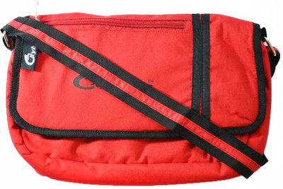 

JG Shoppe Women Casual Red Nylon Sling Bag