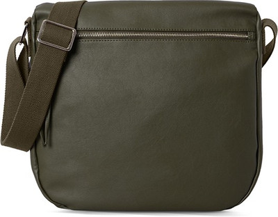 

Baggit Casual Green Clutch