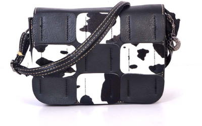 

Bags Craze Women Casual Black PU Sling Bag