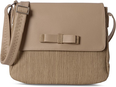 

Baggit Women Casual Beige PU Sling Bag