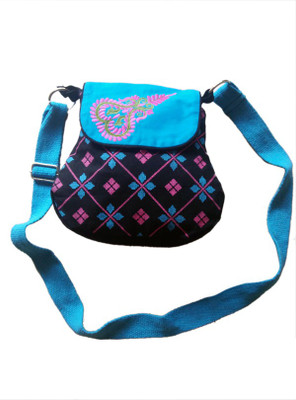 

Fly Angels Women Casual Black Canvas Sling Bag