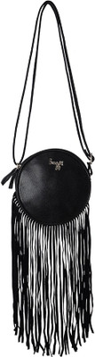 Baggit Women Casual Black PU Sling Bag