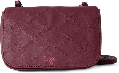 

Baggit Women Casual Maroon Rexine Sling Bag