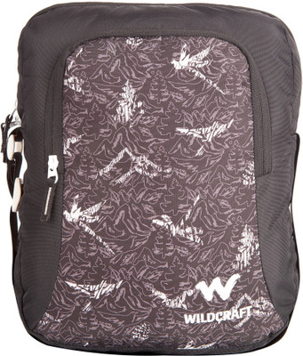 

Wildcraft Men Casual Black Polyester Sling Bag