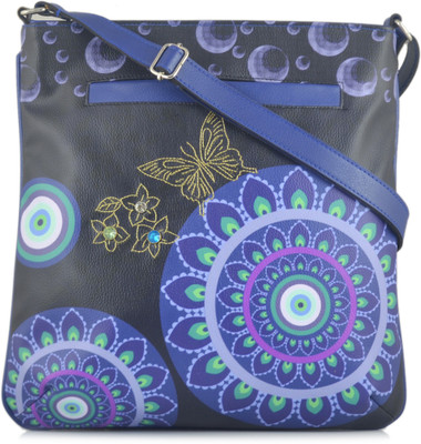 

Shaun Design Girls Black Leatherette Sling Bag