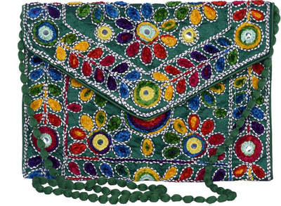 

Decot Paradise Women Casual Green Cotton Sling Bag