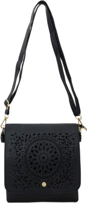 

Heels & Handles Women Casual Black PU Sling Bag