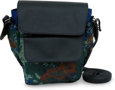 

Baggit Women Casual Blue Rexine Sling Bag