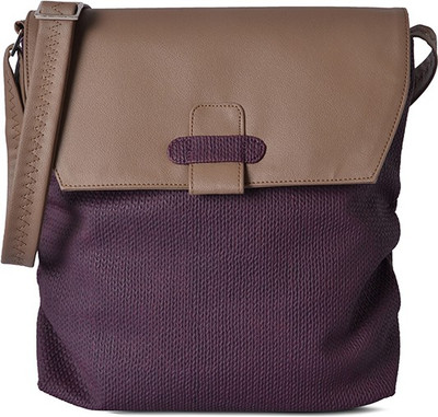 

Baggit Women Casual Maroon PU Sling Bag