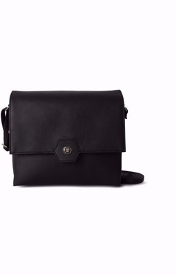 Baggit Women Casual Black PU Sling Bag
