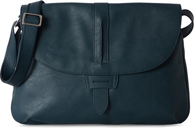 

Baggit Casual Blue Clutch