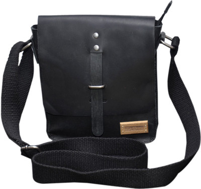 

Le Craf Men & Women Casual Black Genuine Leather Sling Bag